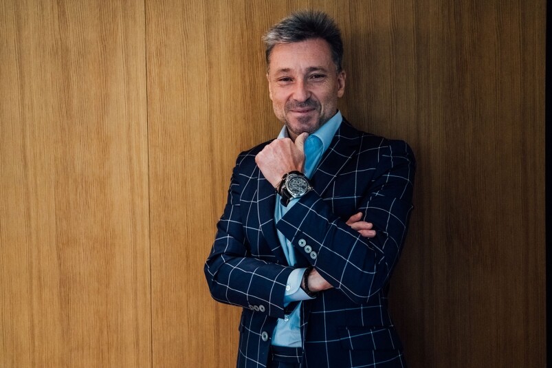 看见近来不少钟表品牌都走向智能腕表世界，Jean-Marc Pontroué却认为，Panerai在可见将