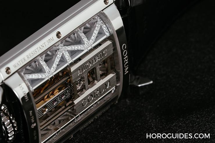 CORUM - 大人系的时间品味CORUM Golden Bridge Stream Bridge Automatic
