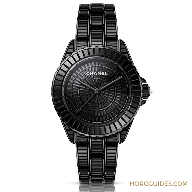 CHANEL - 这一次，J12星光耀眼｜CHANEL J12 Black Star ＆ J12 Baguette Diamond Star腕表