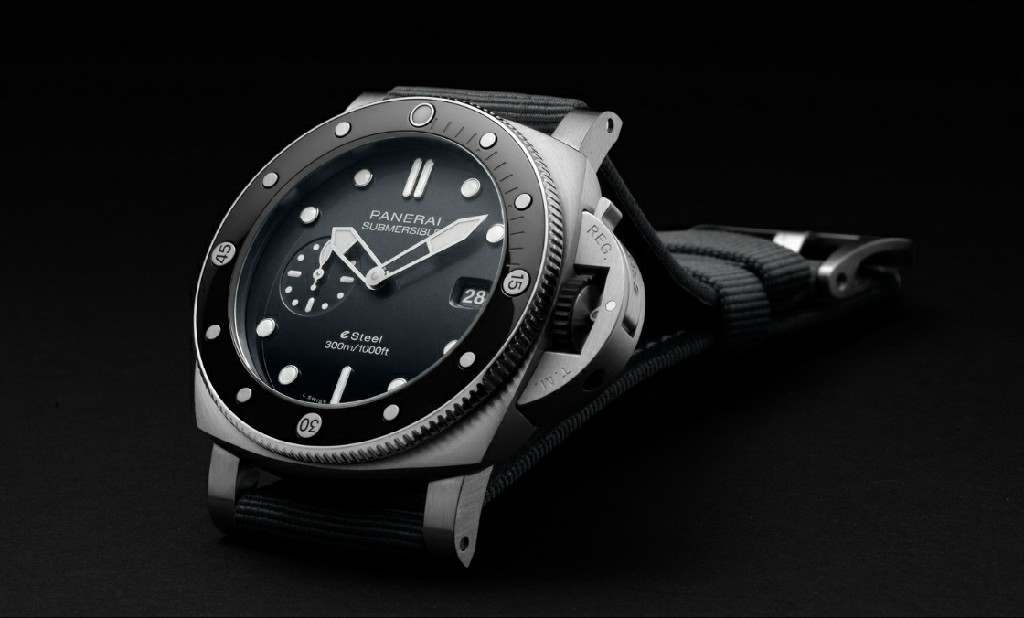 Panerai Submersible 44mm经典表径，华丽回归