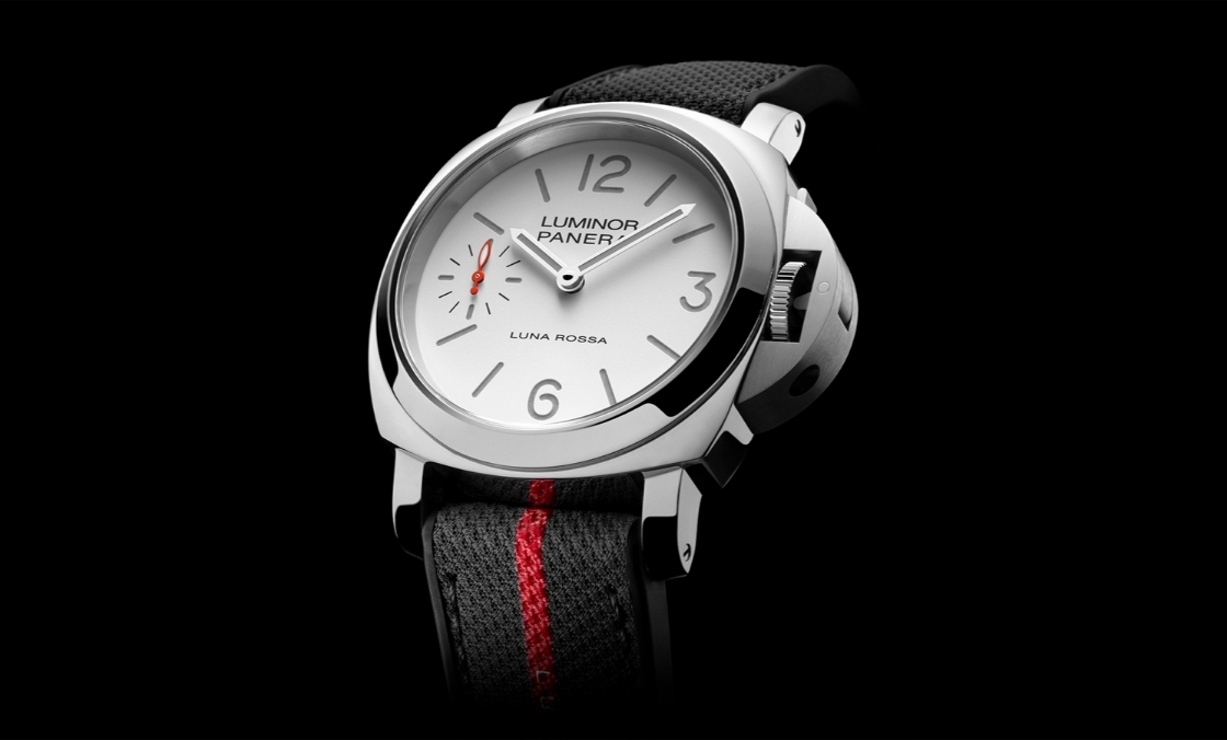 消光白表盘、红色小秒针，纯净又抢眼|Panerai Luminor Luna Rossa腕表PAM01342