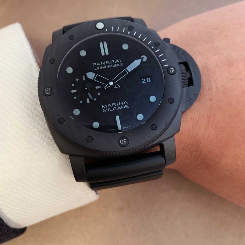 42毫米PANERAI Submersible Carbotech专业潜水碳纤维腕表