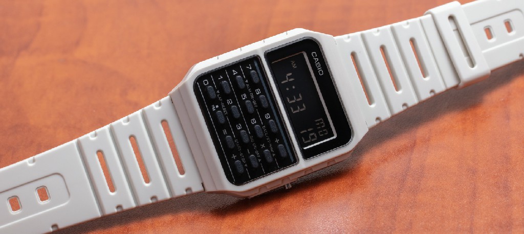一些今天仍在销售的卡西欧数据库计算器手表的实际操作