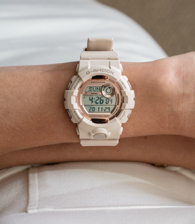 动手操作：卡西欧 G-Shock 女士 GMDB800-4 和 Baby-G BG169G-7B