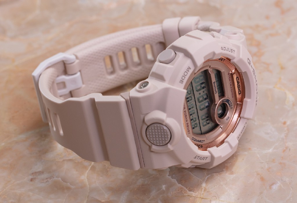 动手操作：卡西欧 G-Shock 女士 GMDB800-4 和 Baby-G BG169G-7B