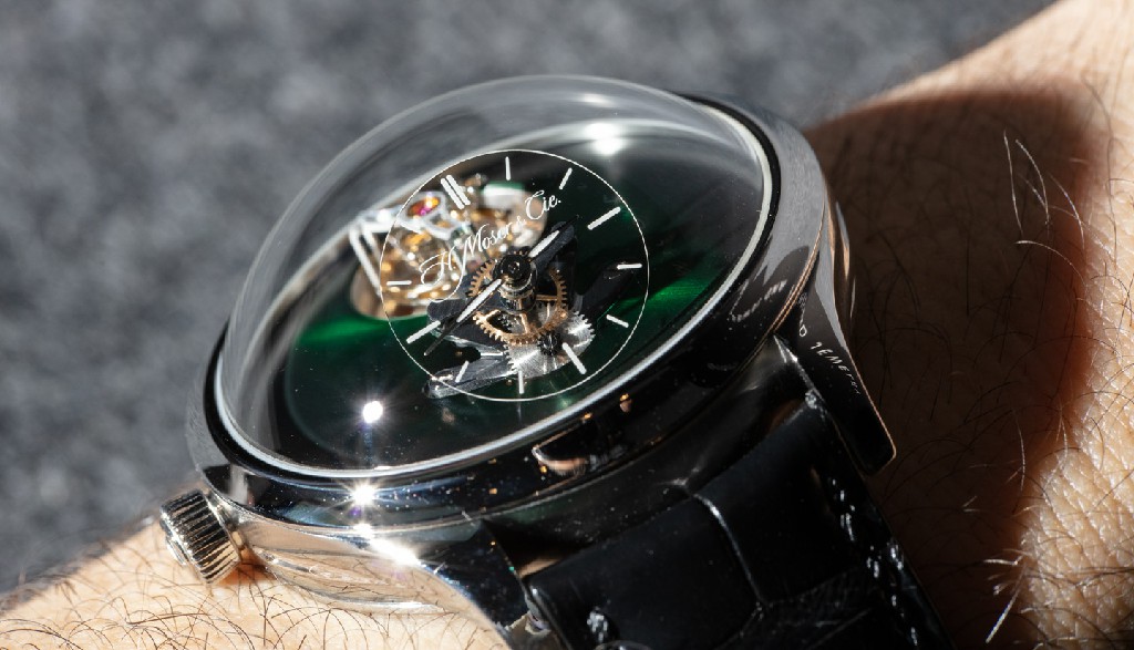 动手实践：H. Moser & Cie X MB&F Endeavor 圆柱形陀飞轮绿色表盘腕表