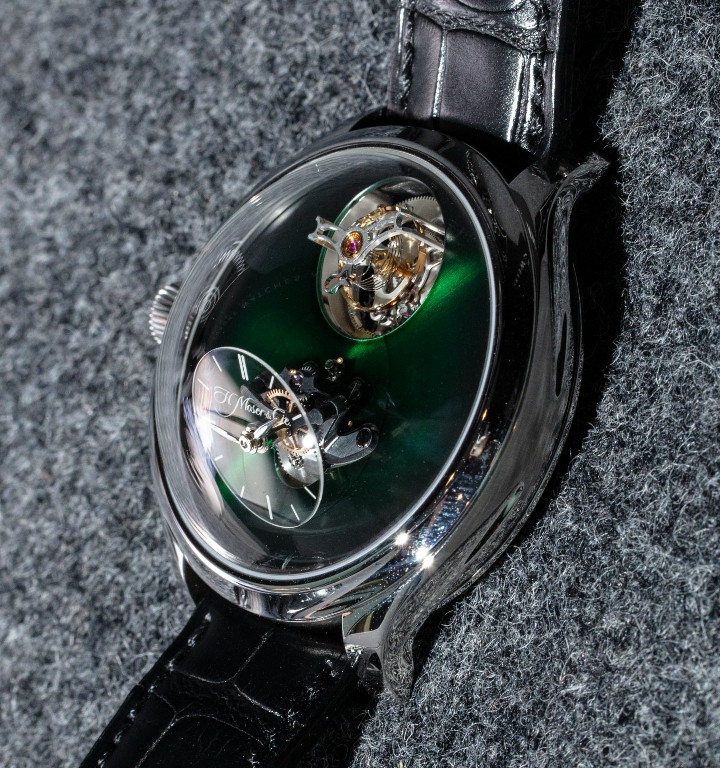 动手实践：H. Moser & Cie X MB&F Endeavor 圆柱形陀飞轮绿色表盘腕表