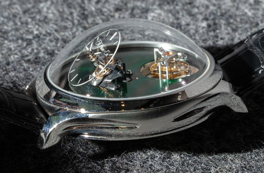 动手实践：H. Moser & Cie X MB&F Endeavor 圆柱形陀飞轮绿色表盘腕表
