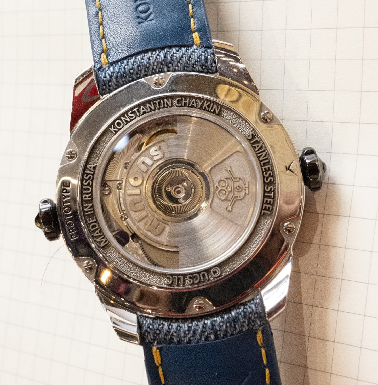 动手：Konstantin Chaykin Wristmons Minions 手表