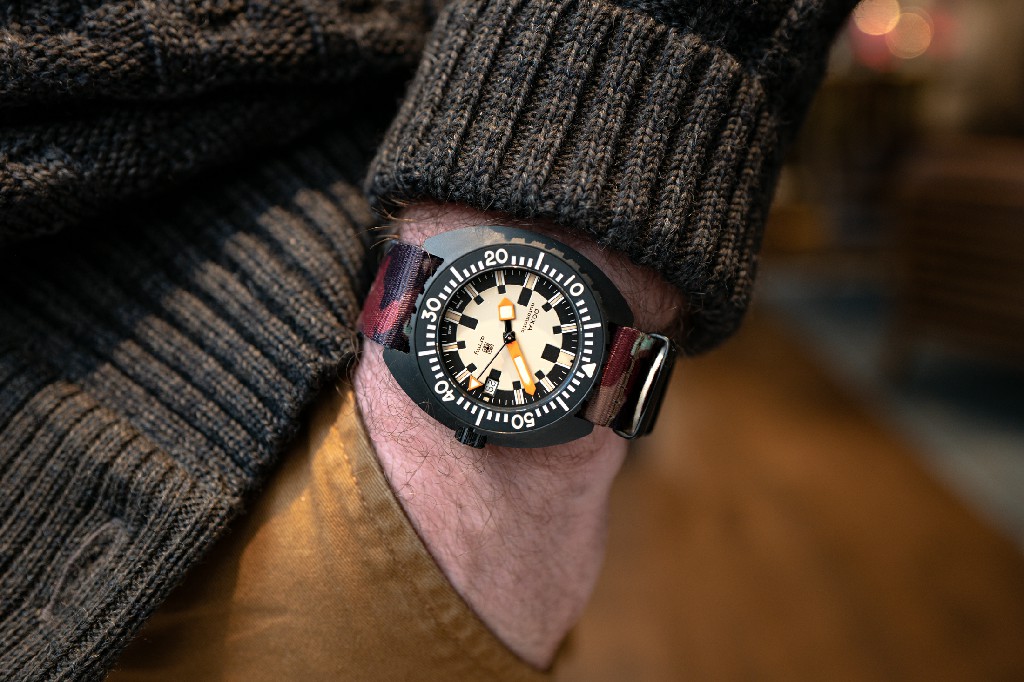 亲身体验神秘的复古 Doxa Army 以现代陶瓷手表的形式重新出现