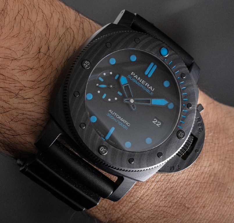 动手操作：沛纳海 Submersible 47 毫米 Carbotech PAM01616 手表