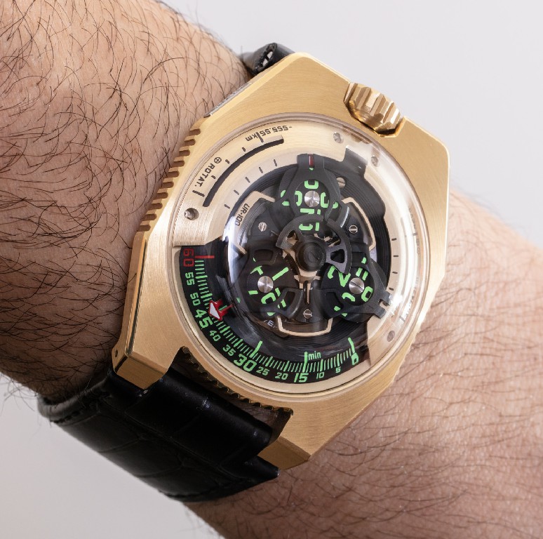 动手：URWERK UR-100 Gold 'C-3PO 手表