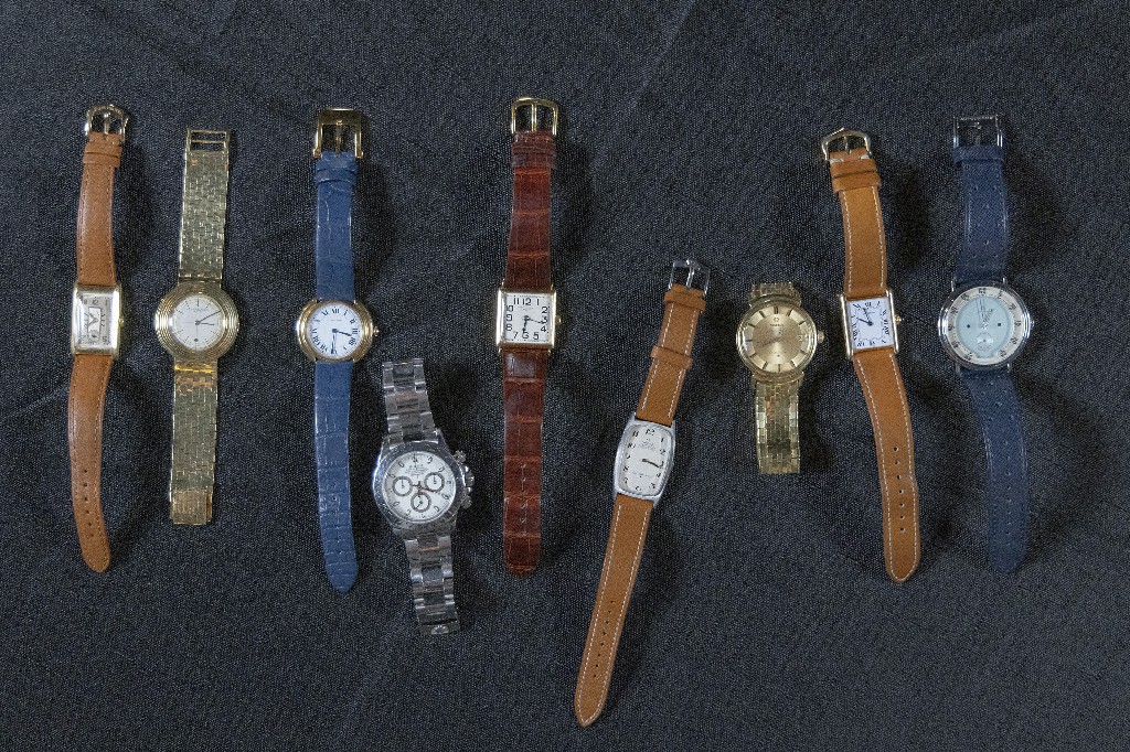 与 Aly 和 AJ交谈的手表，独立流行二人组推出令人大开眼界的复古手表系列