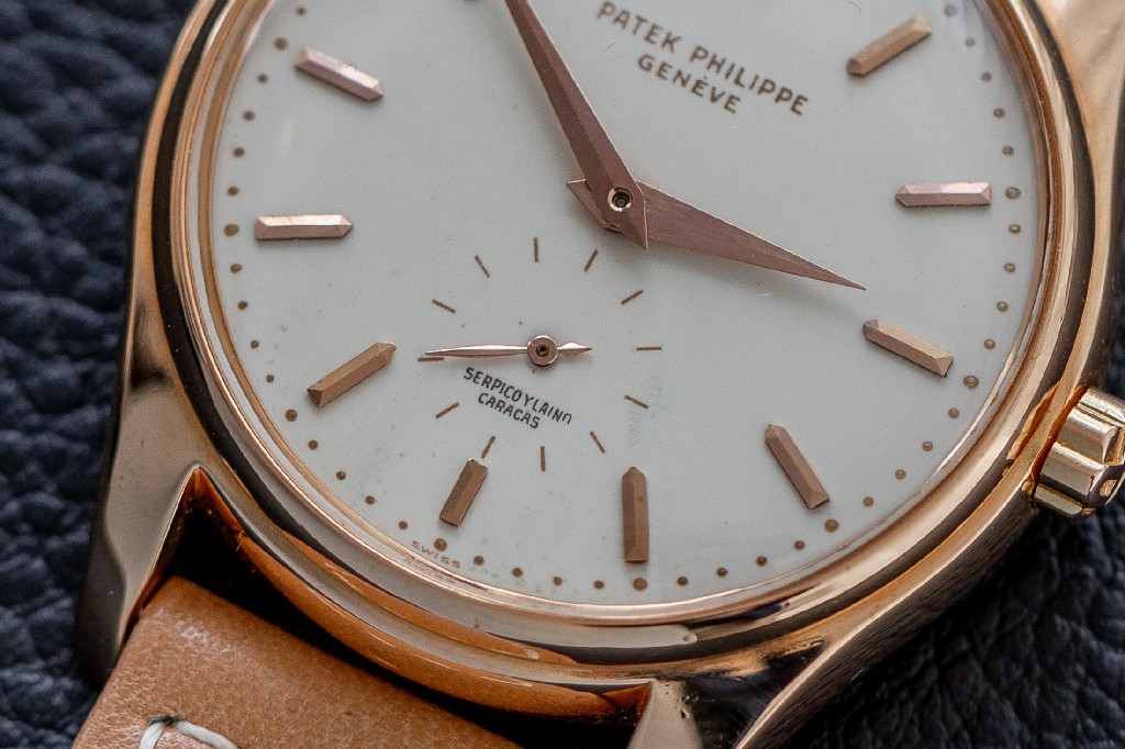 百达翡丽参考 2526 |  玫瑰金腕表，珐琅表盘，由 Serpico Y Laino 零售，1957 年制造