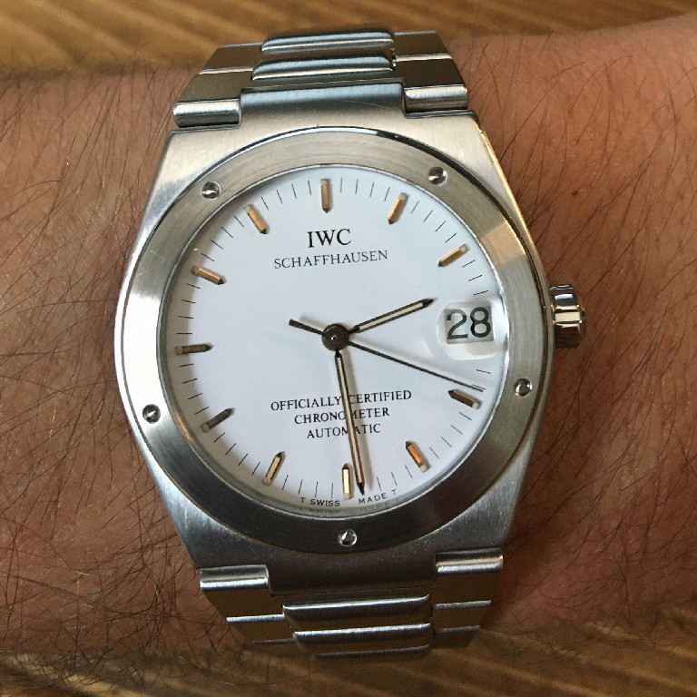 IWC 工程师 ref.  3521认证天文台白色表盘，手腕拍摄