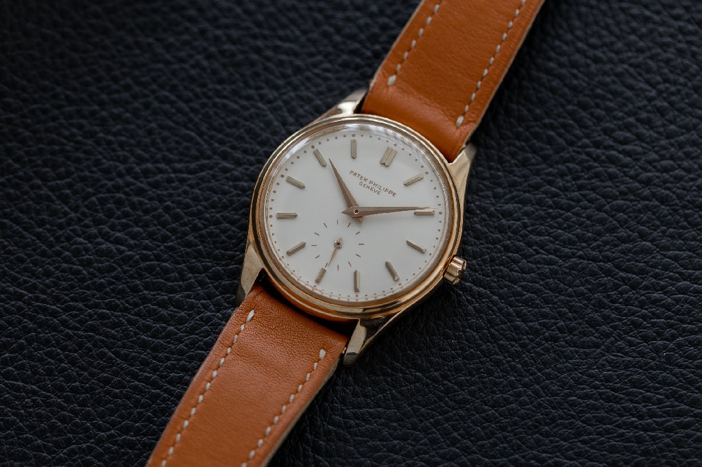 百达翡丽参考 3428 |  1962 年制作的珐琅表盘黄金腕表，保存完好