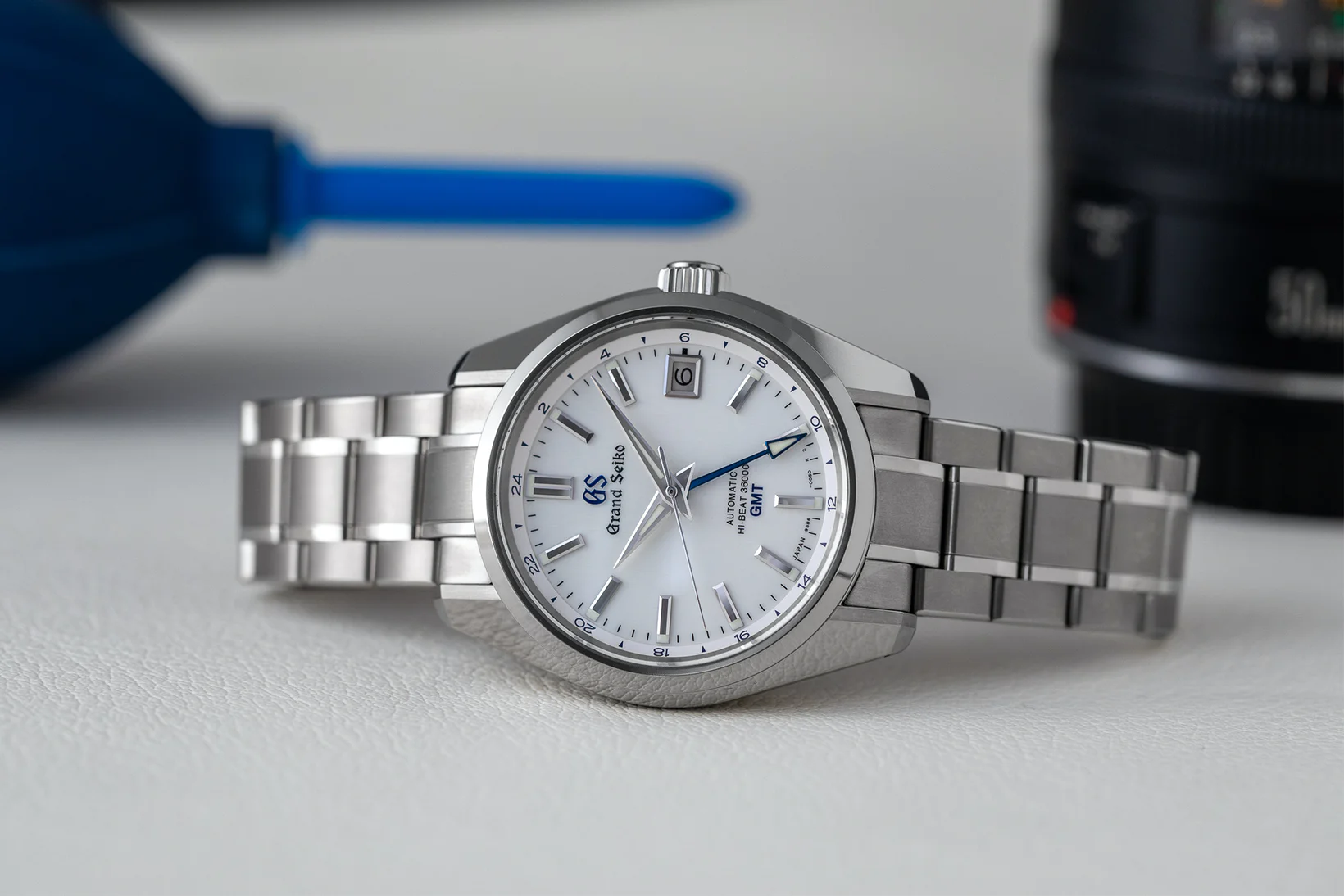 推出Grand Seiko SBGJ255 Heritage Collection Mechanical Hi-Beat GMT 44GS 55周年限量版