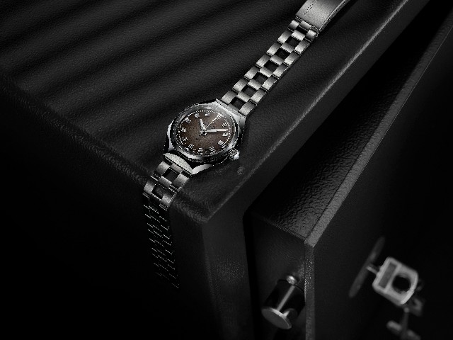 Zenith Defy Revival 的生活方式形象