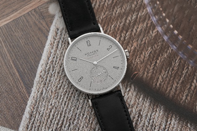 NOMOS Tangente 铂金灰