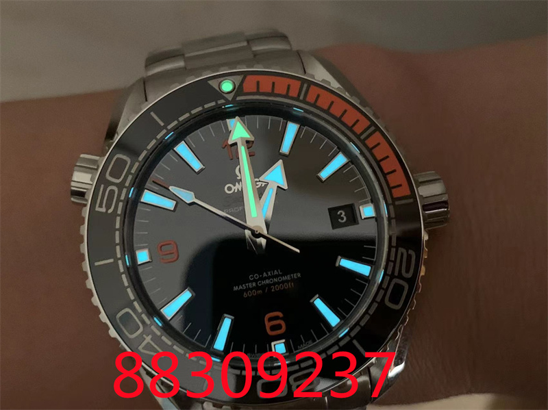VS厂欧米茄海马600米四分之一橙色腕表怎么样