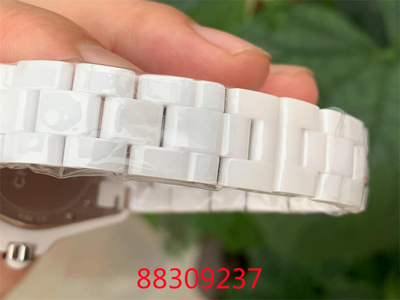 XF厂香奈儿J12系列白陶瓷款评测-做工质量怎么样？