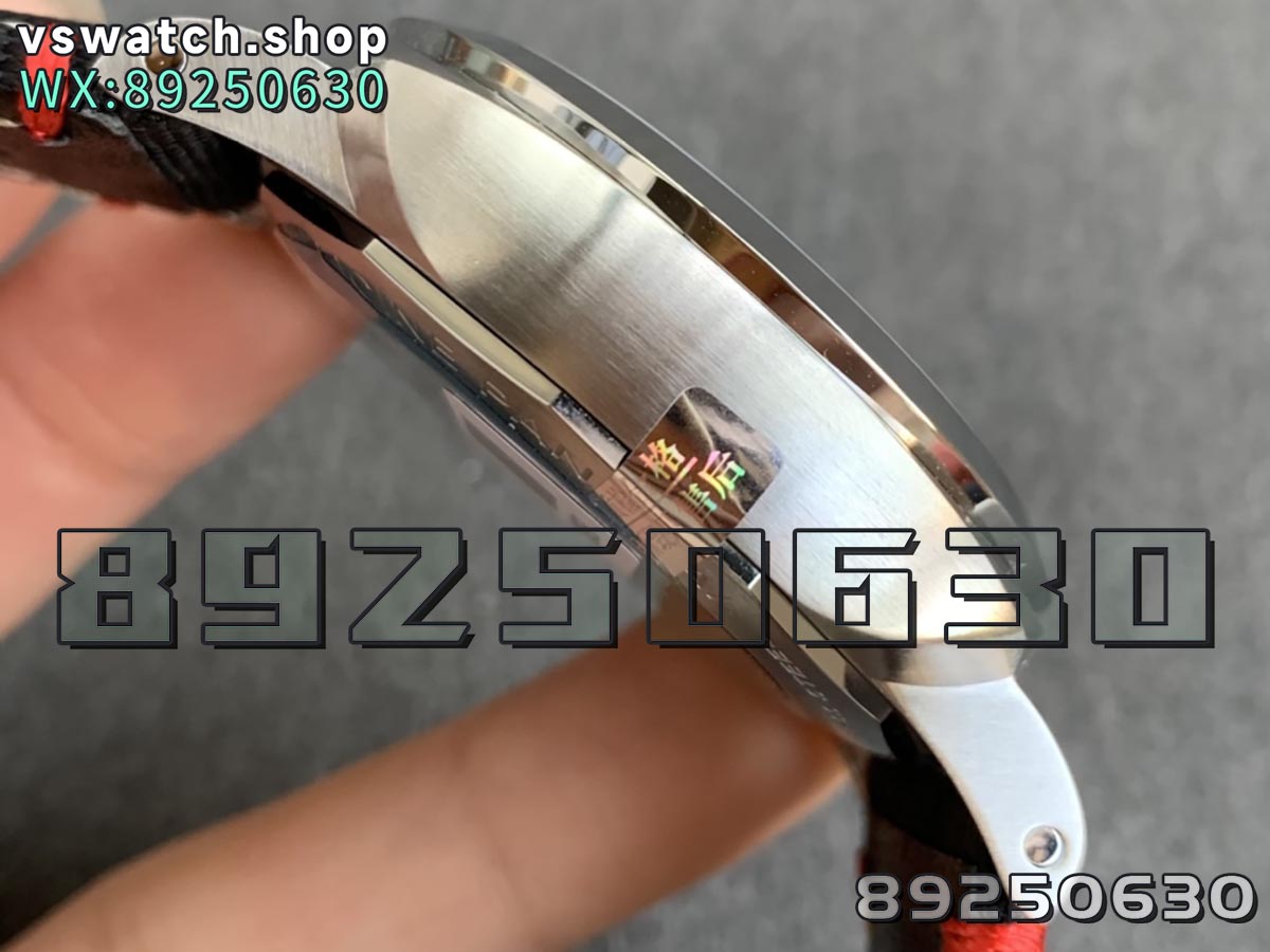 VS厂沛纳海庐米诺系列PAM01025腕表